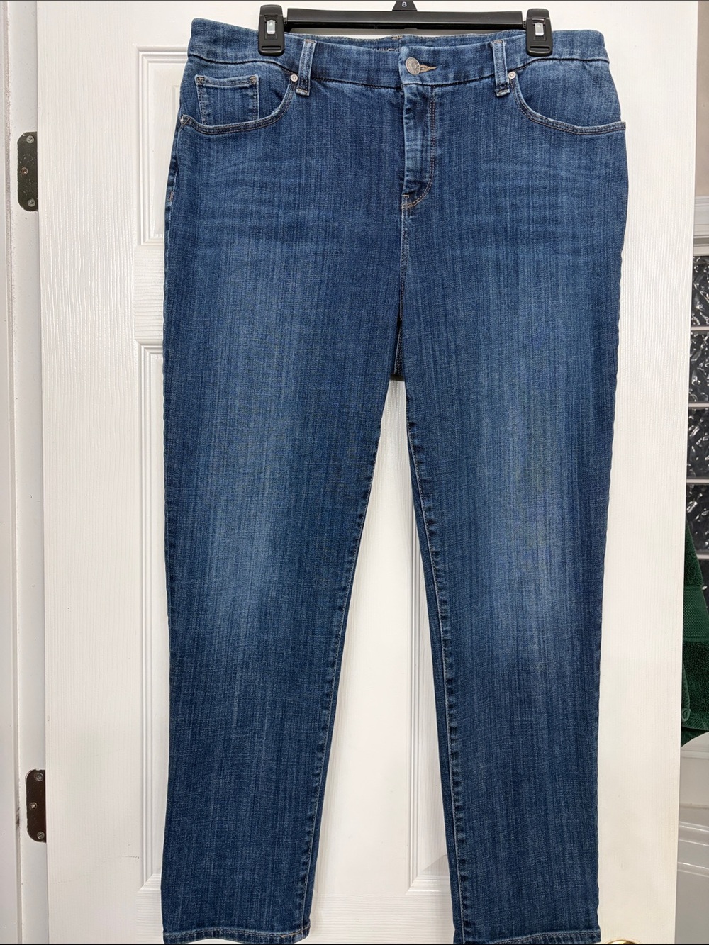 Chico’s So Slimming Girlfriend Ankle jeans